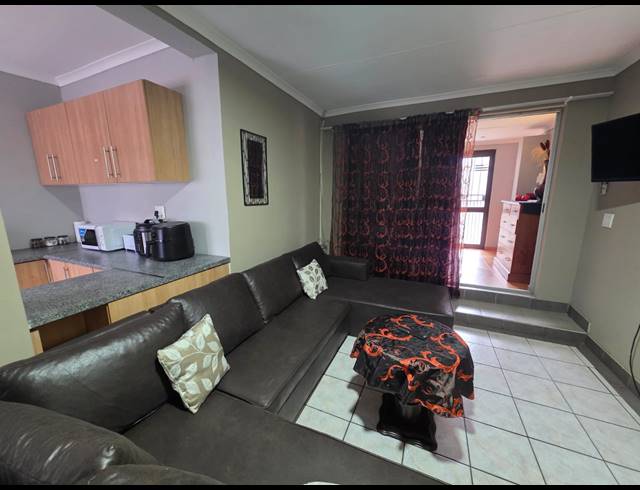 4 BEDROOM HOUSE FOR SALE IN SASOLBURG EXT 4